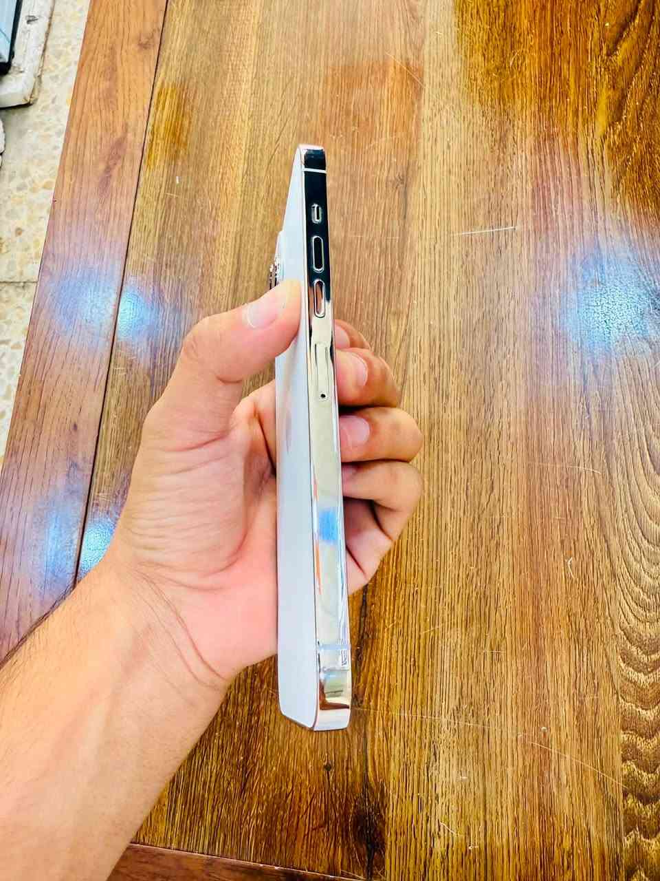 13 برو ماكس شرق اوسط دبل سيم كارت
بطاريه 84 بلادي ذاكره 256 
خطين مكفول مامفتوح شرط نضافه 100
مكاني نجف *********** اتصال
