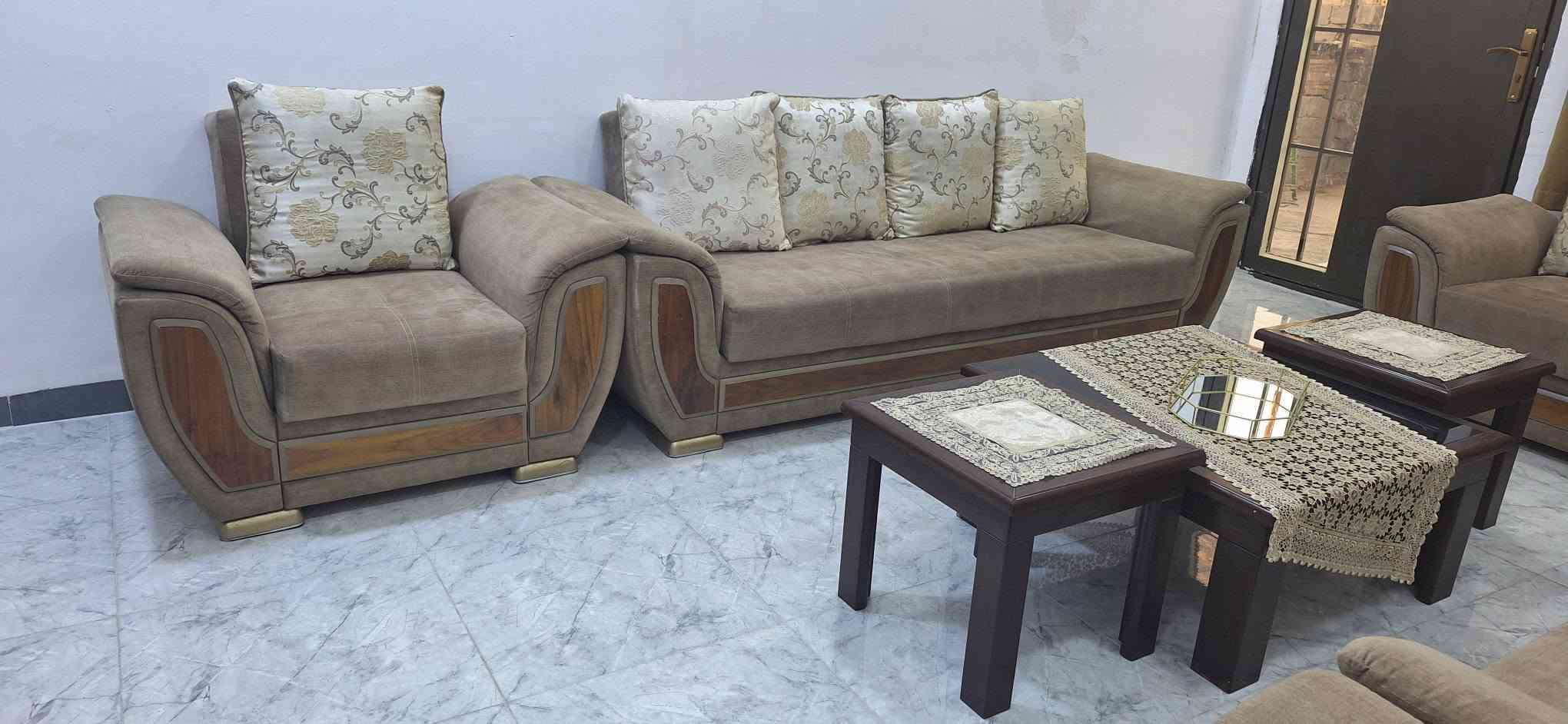 تخم مع طبلات ١٢ مقعد بغداد السعر ٦٠٠ وبي مجال
***********
