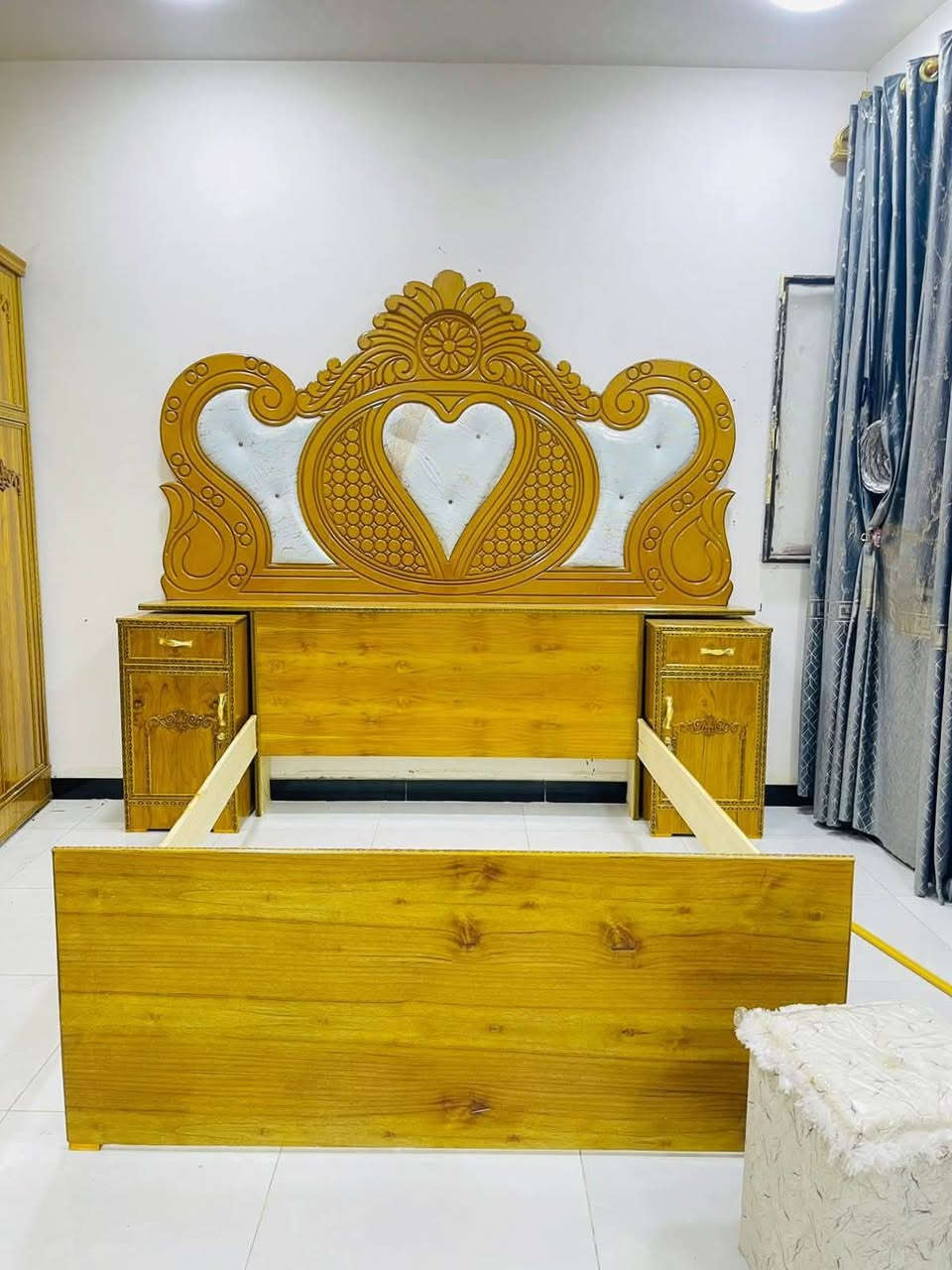غرفه جديده ام الخمسه صاج عراقي السعر 775 مع النقل مجاني مسوين بيها عرض خاص لمده يومين للاستفسار خاص واتساب على عائله ارقام ***********. ***********
