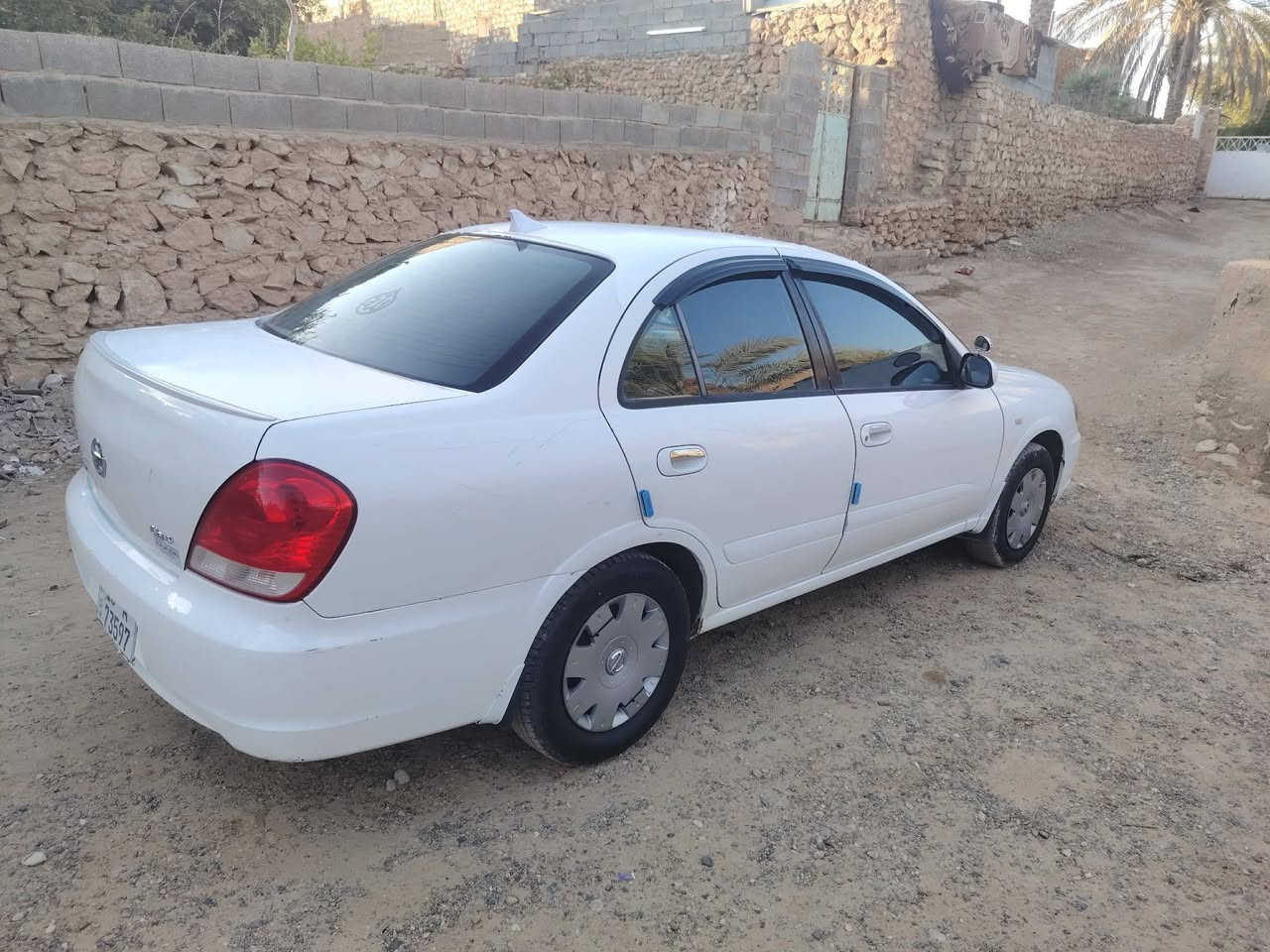 سلام عليكم سني للبيع بيها براس لبنيد بارد بلصندوك بارد فقط ولباقي كفاله محرك اسود 1600 تبريد ثلج تخم تاير جديد السعر 105 وبيها مجال وترهم مراوس كامري كورلا فرق  ***********
