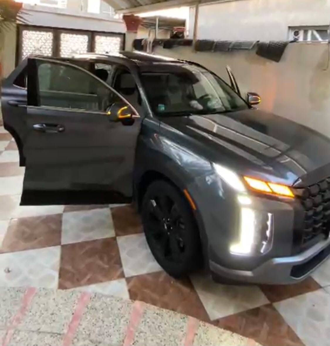 بلاسيد موديل ٢٠٢٤ ماشية ٤٣ الف فقط ضربة فقط جا ملاق وارجع على
بارد  ***********

نص مكتوب في الصور:
- IQ