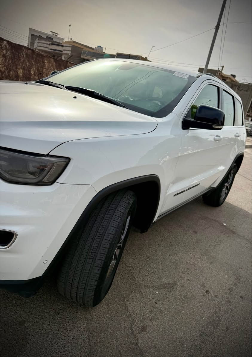 جيب لاريدو 2019 خليجية 
مواصفات اللاريدو العادية 
شاشة وسط
تحكمات وشفتات استيرن
مرشات لايت
حساس مطر
حساس امامي وخلفي 
كامرة خلفية 
بريك خلفي تلقائي
مقاعد جلد 
كرسي كهرباء 
اوتو ستوب 
السيارة ماشية 64000 ميل وقابل للزيادة بيها طخة بسيطة بالجاملغ الخلفي عارضها 215 ورقة وبيها مجال بسيط رقم بغداد باسمي ومكانها بشارع المطار او اليرموك خلف التفاح الاخضر لمزيد من التفاصيل هذا رقمي وبي واتساب 
*********** بغداد, العراق
