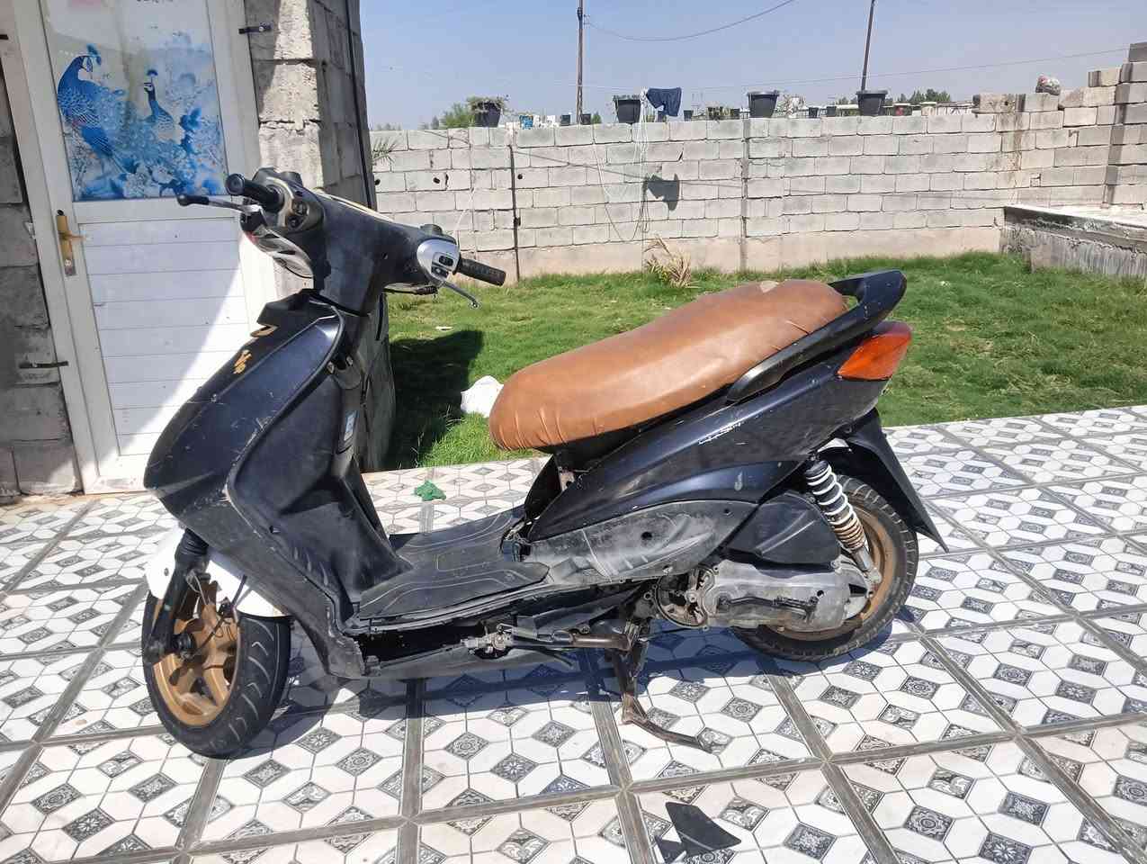 السلام عليكم درجة سكنس نثيه محرك ما مفتوح دراجه ناعمه شلعه ومعدل العنوان ديالى خان بني سعد السعر 300وبيهة مجال حك الجيه للستفسار اكثر ***********ما متواجد خاص
