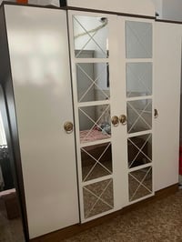 غرفه شبابيه • ٤ قطع • نظيفه