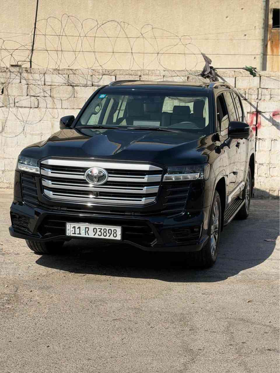 سلام عليكم
لاند كروز 2024 GX.R لمتدد خليجي بريم
فول فول مواضفات 
السيارة مكفولة من كلشي 
ماشية السياره 10 الف زيرو بعدها 
مكاني بغداد البياع 
سعرها 69000$ 
السيارة بااسمي تحويلك ثاني يوم 
غير متواجد على الفيس للاستفسار فقط اتصال 
*********** بغداد, العراق

