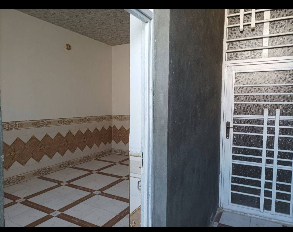 متوفر بيت للايجار ١٠٠ م حي النداء قرب المدرسه الورديه طابق واحد غرفه وصاله واستقبال ومطبخ وحمامات
ايجاره 250
***********
