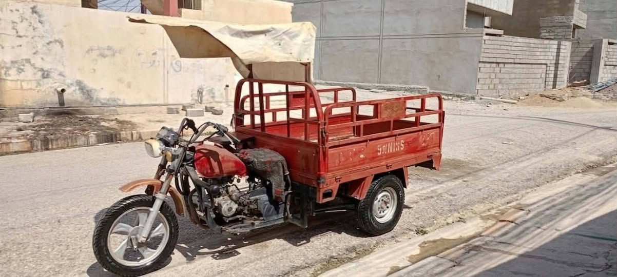 السلام عليكم
ستوتة للبيع شاصي وركبة شرط السعر 800 وبيها مجال مكاني حمام العليل هاتف ***********
