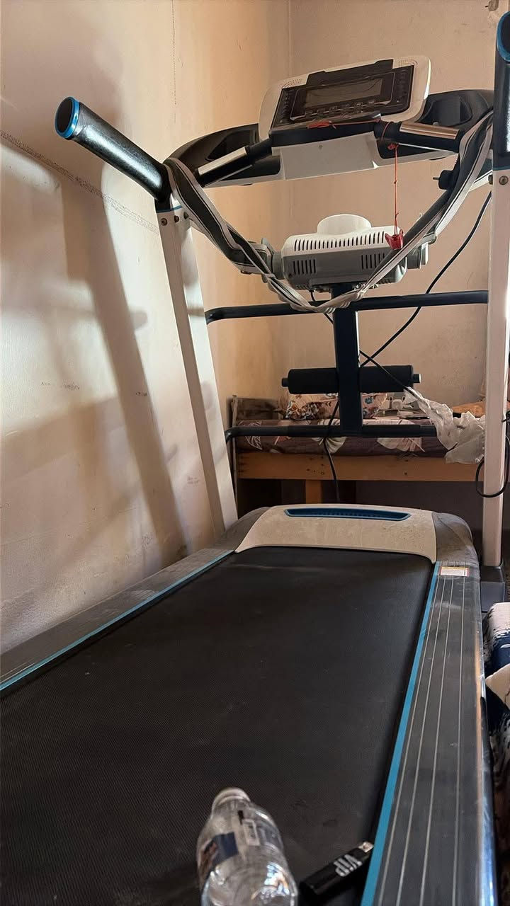 جهاز ركض جديد ونضيف جدا 800 بي مجال شي بسيط
