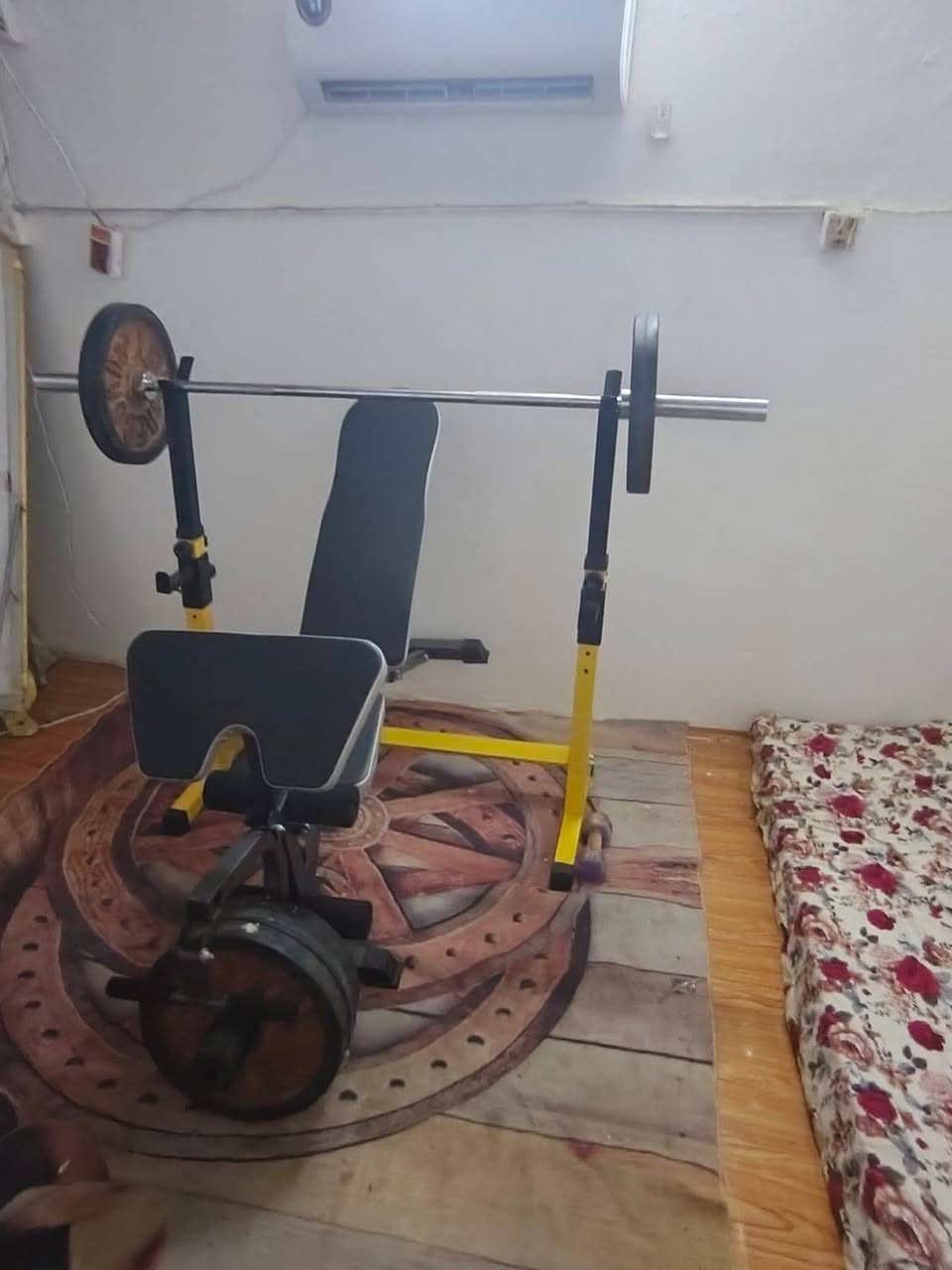 سلام عليكم جهاز كامل لبيع متكون من حاملة اثقال و مصطبه حديثه متحركه بيهة تمرين باي وتمرين ساق تتحمل 350kgكيلو واقراص عدد 5 وزن100كيلو مصارلي شهرين
من اخذتهة رايدهة ب600
رقمي*********** متواجد فقط واتساب لجادت
