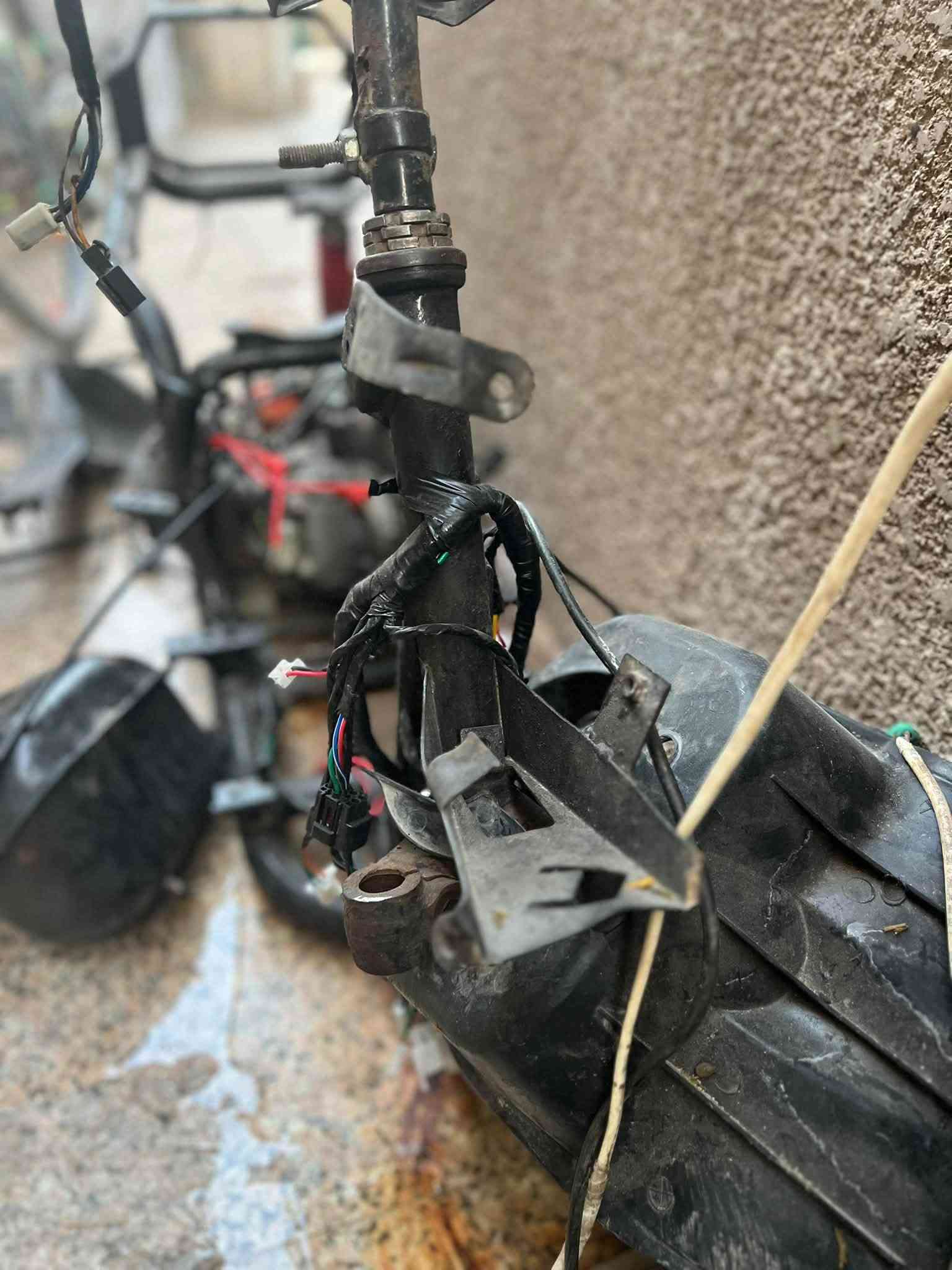 السلام عليكم مكينه اليع شاصي البيع مال عدله ضفيره جديده البيع كابريتر البيع نضيف اي شي كدامك البيع ***********
