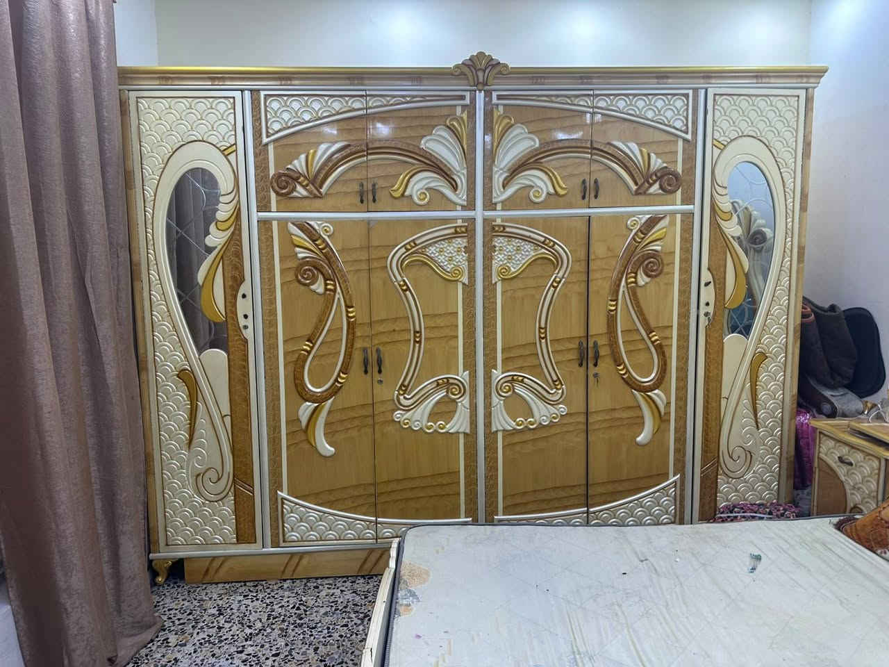 غرفة نوم • ٥ قطع • كنتور ٦ بيبان