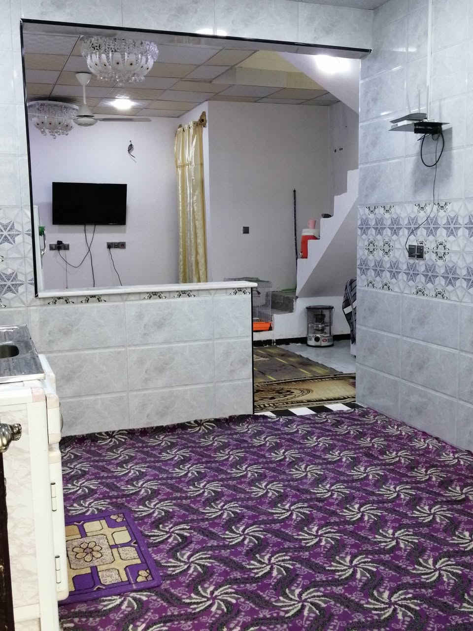 اللهم صلئ علئ محمد وال محمد  الدار للبيع مساحه ١٠٠ متر بناء بلوك صب كونكريت يحتوي علئ غرفه وصاله ومطبخ وصحيات وحديقه لايوجد استقبال الموقع كوفه حي نيسان خلف سكله الكرعاوي سند ٢٥  قابل للتطويب ماء وكهرباء وانترنت ضؤي شارع تبليط وخدامات للستفسار ع الرقم *********** 🌹🌹🌹🌹
