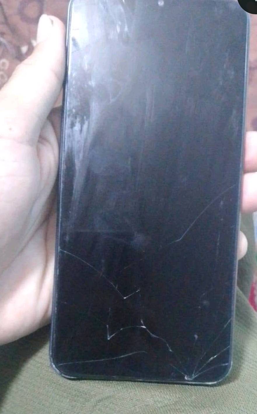 للبيع موبايل ردمي 9 بي فطر بشاشه بسيط ذاكرته 128 موبايل يخبل ما يعلك ولا يصرف شحن ويا شاحنه سعره 45 الف مكاني بغداد الحارثيه للاستفسار الاتصال على الرقم ***********