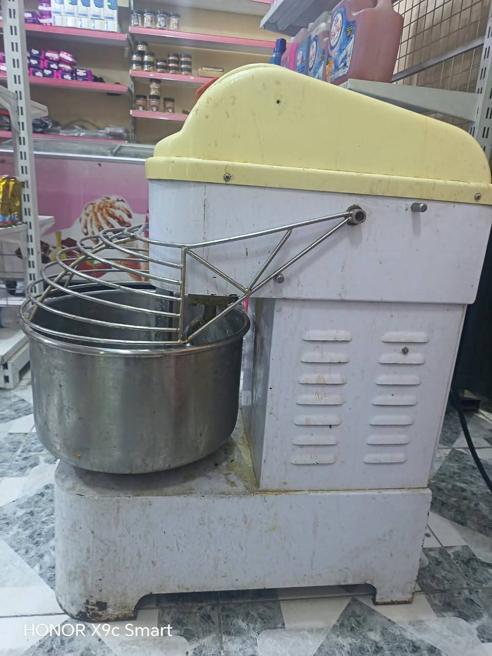 عجانة كهربائية • شغالة ١٠٠% • الرمادي شارع١٧