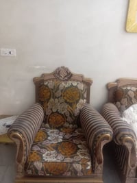 صوفا جوزي • ١٠نفر • نضيف