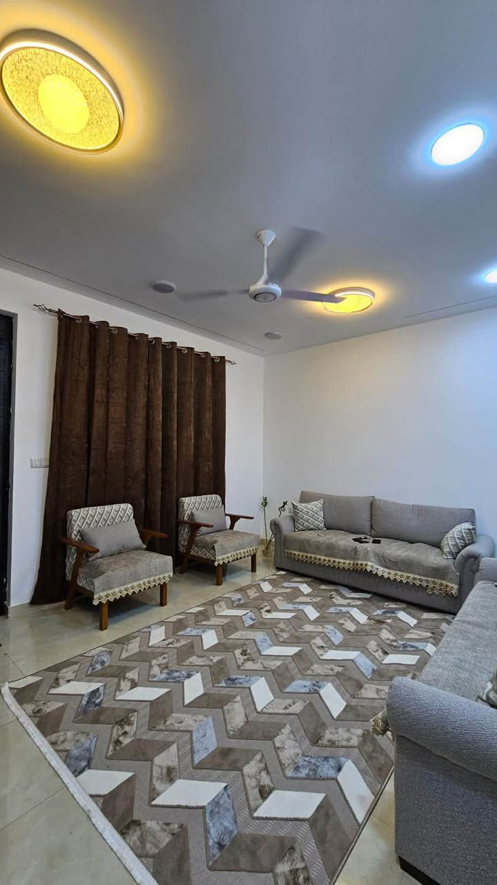 🏠 للإيجار في منطقة السيدية
📍 الموقع: السيدية
🏢 الطابق: الثاني
📐 المساحة: 150 متر
✨ العقار: زيرو
🛏️ غرفتا نوم، إحداهما ماستر
🛋️ صالة
🍳 مطبخ واسع
🚿 خدمات

💰 بدل الإيجار: 850

📞 للاستفسار:
***********
***********

🏢 مكتب الرواد للتطوير العقاري
بدون اثاث

