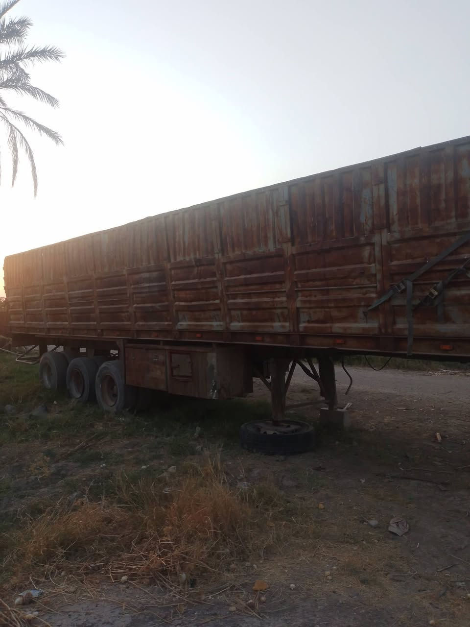 السلام عليكم عربانه حداديه شاصي 18 دنكير14 للبيع مكان بغداد التاجي ***********
