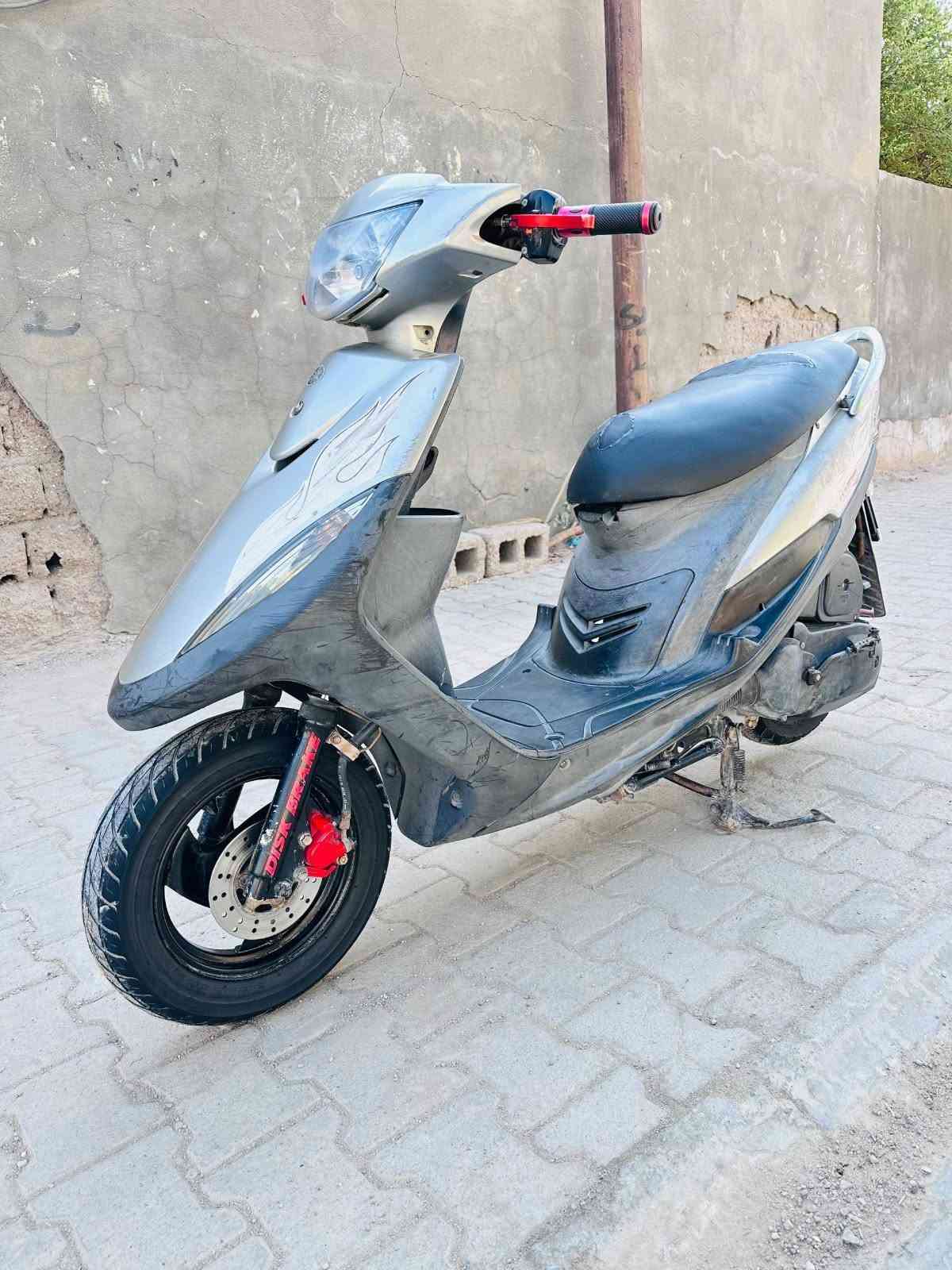 ماكس عدلة • ياباني • حاوية