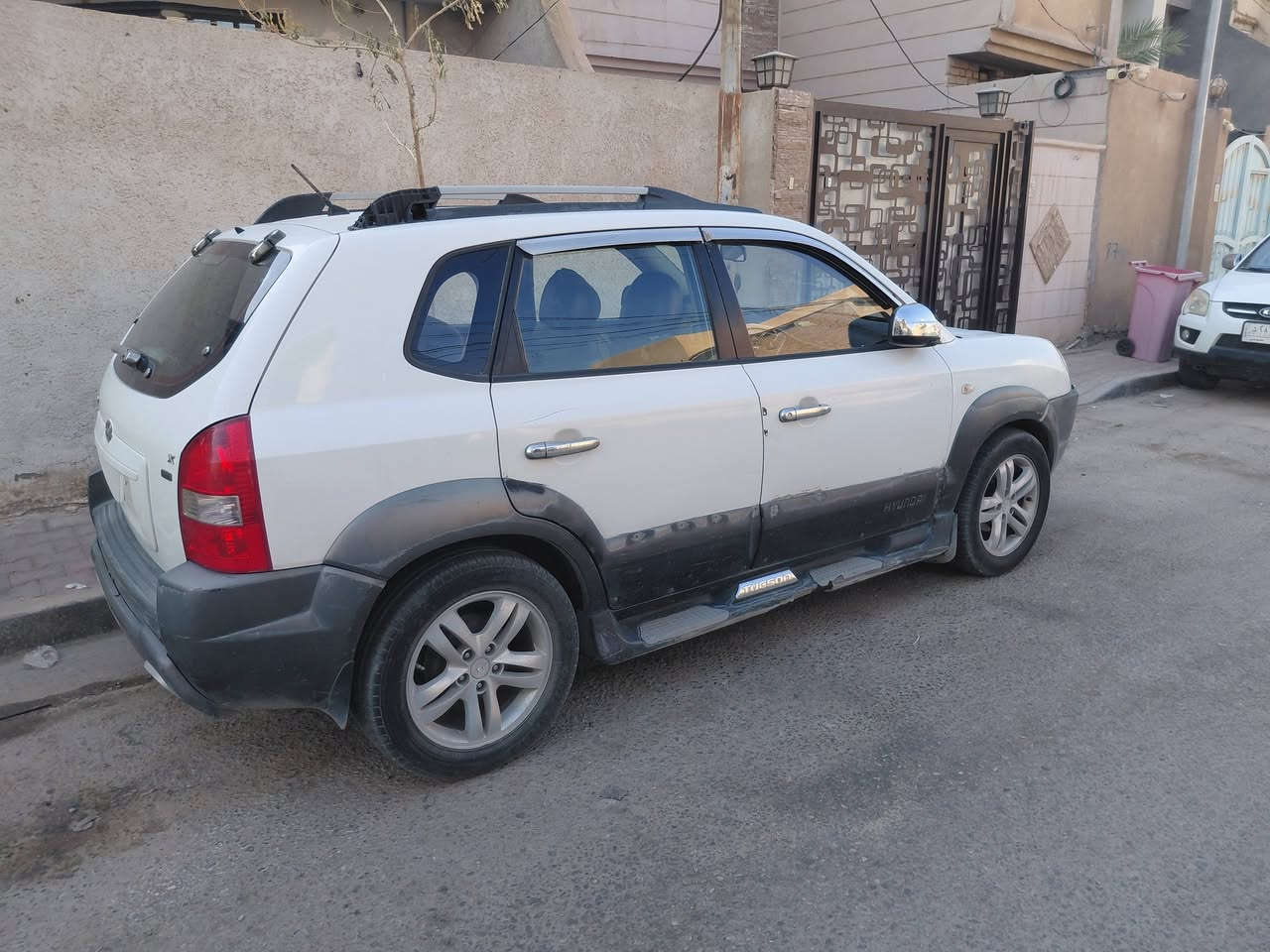 سلام عليكم توسان ٢٠٠٩ كفاله عامه من صبغ وتبديل رقم بغداد مكاني كربلاء سياره جاهزه من كلشي السعر ب ١٠٠ وبيه مجال بسيط ***********
