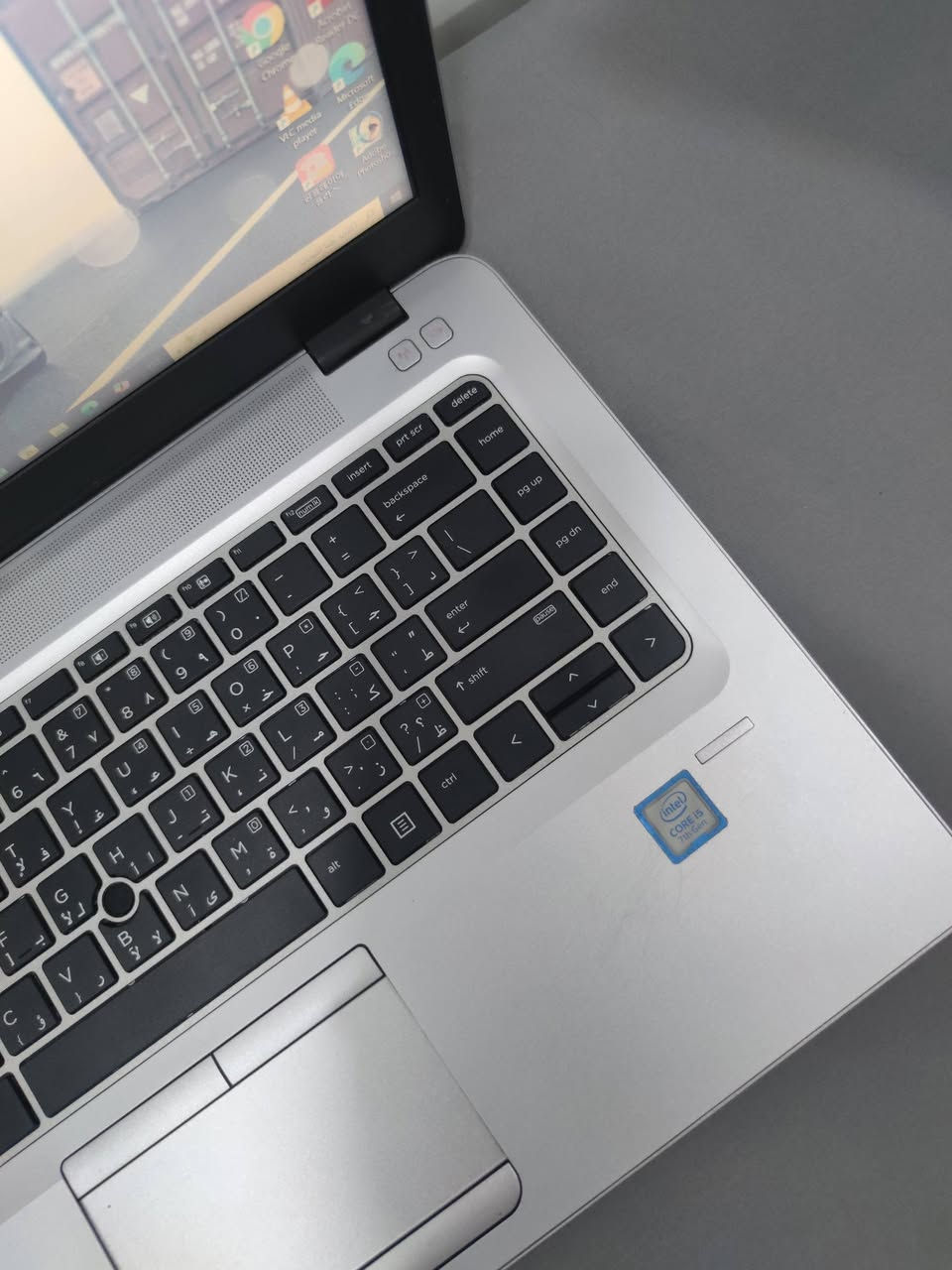 لابتوب نوع hp
المعالج كوراي 5 

الجيل السابع 7th

الرام 8 كيكا قابل للتطوير 

الذاكره 256 نوع SSD m.2
يحتوي على منفذ هارد اضافي SATA 

حجم الشاشه 14  IPS بدقة 1920X1080 Full HD 

لابتوب سوبر سلم 

ويندوز 10 برو

ملحقات الشاحن الاصلي مع ماوس هديه 

السعر 225،000

متوفر واتساب ***********
