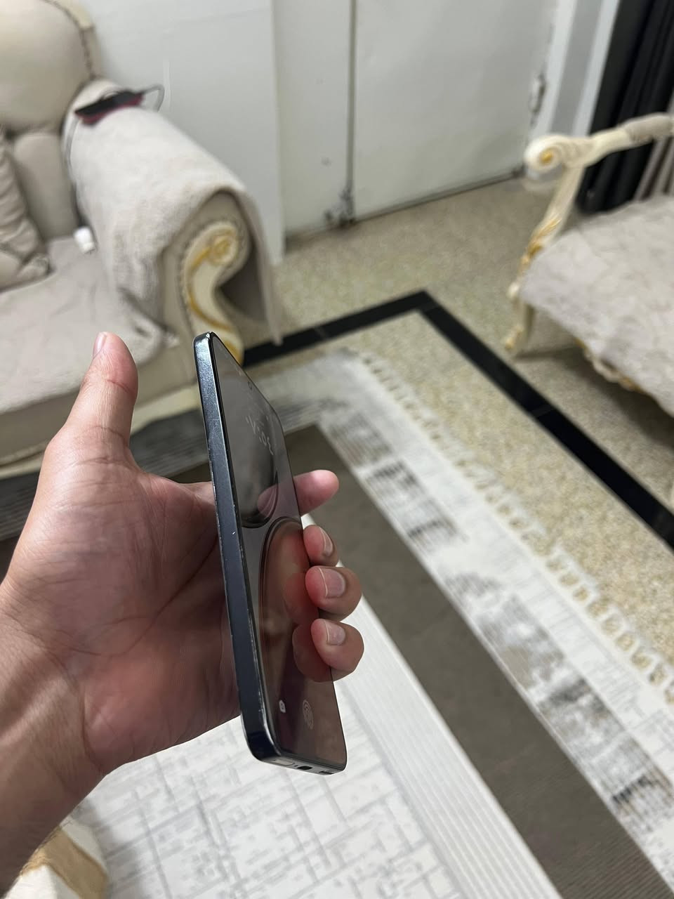 جهاز هونر x9d جهاز نضيف واي مشكله مابيه شحنه ما يصرف ابد وكلشي شغال بيه يعني نضيف ذاكره 256 
للاستفسار *********** او المراسله
