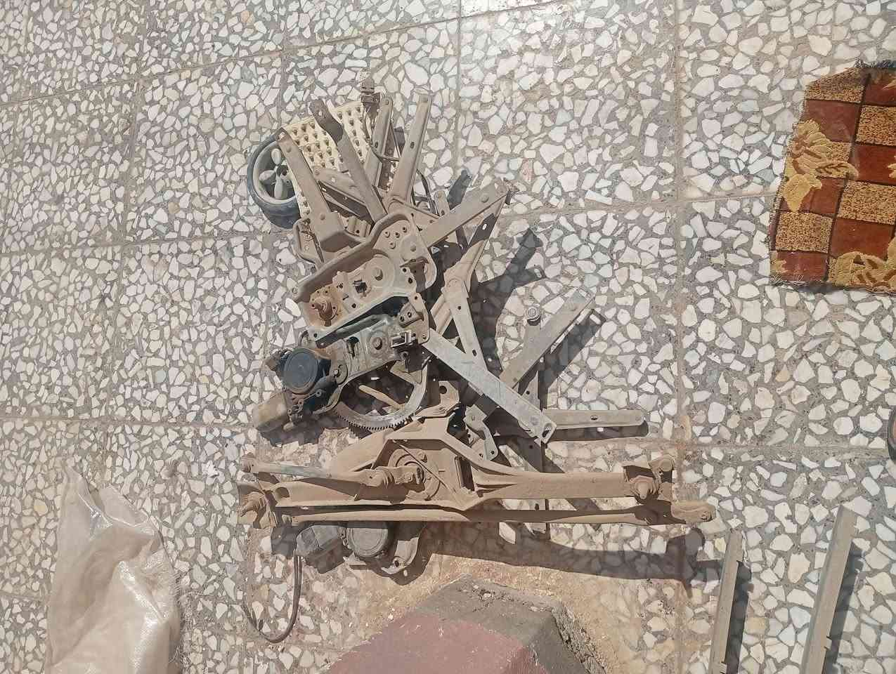 جامه خلفيه مال 500
جام بيبان+مكائن 
سبايدر
تنته 
ابطانه جنطه 
مكان بابل أبو غرق 
***********
