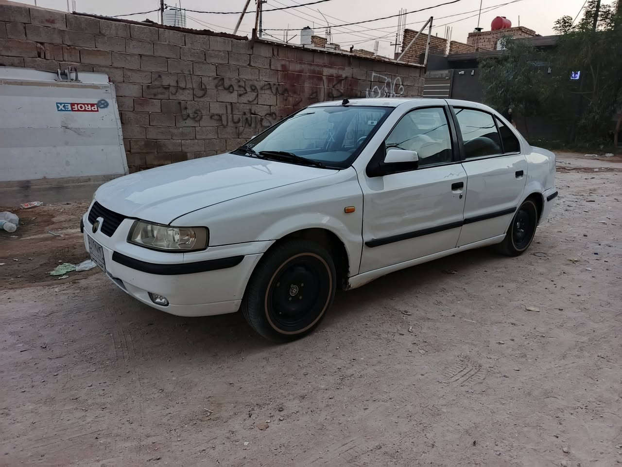 سلام عليكم سمند مديل ١٠ مبدل بنيد سياره حلوه وخير من الله مال جناي مكاني نجف حي النداء 
بيها تحويره ١٤ ويل وتاير جدد
***********

