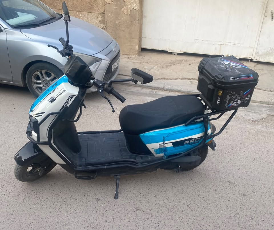 سلام عليكم دراجة شحن نوعها 680 موديل دراجة 2026  مواصفات دراجة سرعتها ٧٠ حقيقي    تمشيك ٧٠كيلو  لايت زنون   ستة باتري  الدراجة مدرع بل كامل  تايرات جدد    دسك امامي خلفي جديد مساحة تخزين جبيرة داخل صندوق      شاشة أي عطل يصير تعرضة الك     الدراجة ما فيها أي نقص شغل واطلع  السعر ٥٥٠ وبيه مجال حك جيتك مكاني بغداد رقم *********** واتساب موجود
