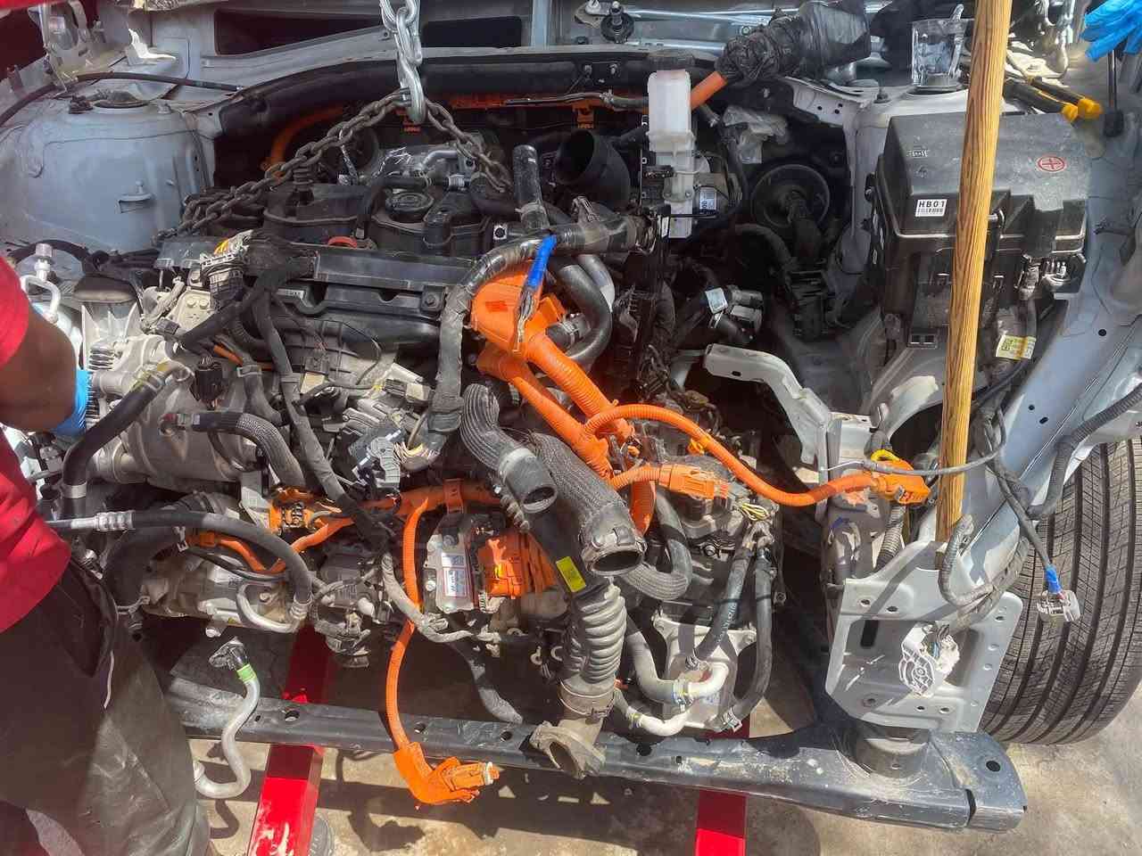 🔧 ورشة Smart garage لصيانة السيارات 🔧  

فتح وشد محرك سنتافيه 2025  هايبرد 
تم العمل بدقة واحترافية عالية 👨‍🔧  

✔️ فحص شامل للمحرك  
✔️ تبديل القطع التالفة  
✔️ شد وضبط المحرك حسب المواصفات  

نضمن لك أداء قوي وعمر أطول للمحرك 💪  
ثقتكم هي سر نجاحنا 🙏  

📞 للحجز والاستفسار:  
***********  
***********  
📍 بغداد الدوره المهدية الثانيه
