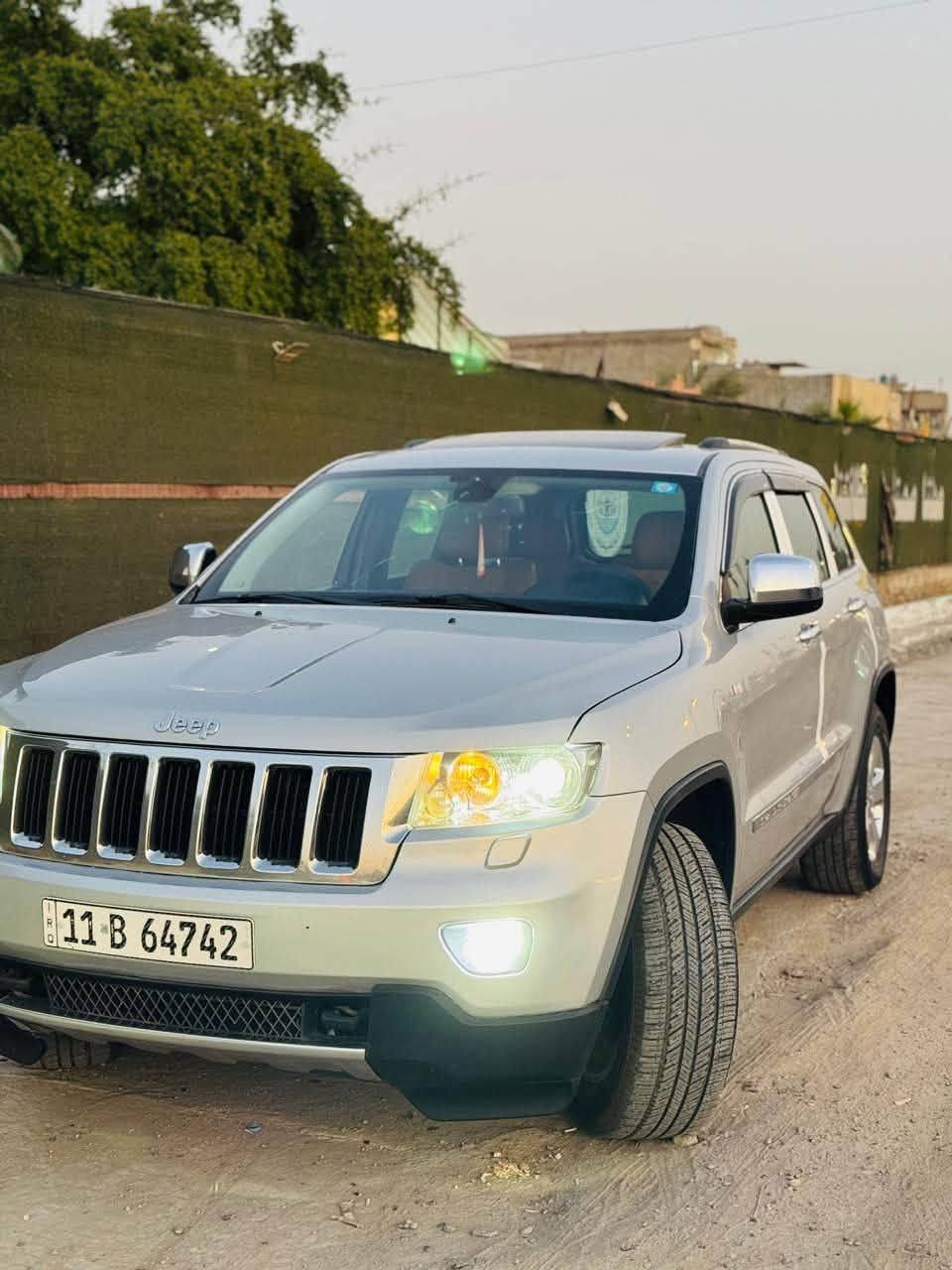 سلام عليكم
جيب لاريدو خليجي فول مواصفات موديل ١٣ معروفه وعليها ادامه كاملة السياره قطعتين صبغ جامع والباب كلير  للبيع او مراوس 

السعر ١٦٠وبيه مجال

***********
بغداد البلديات

