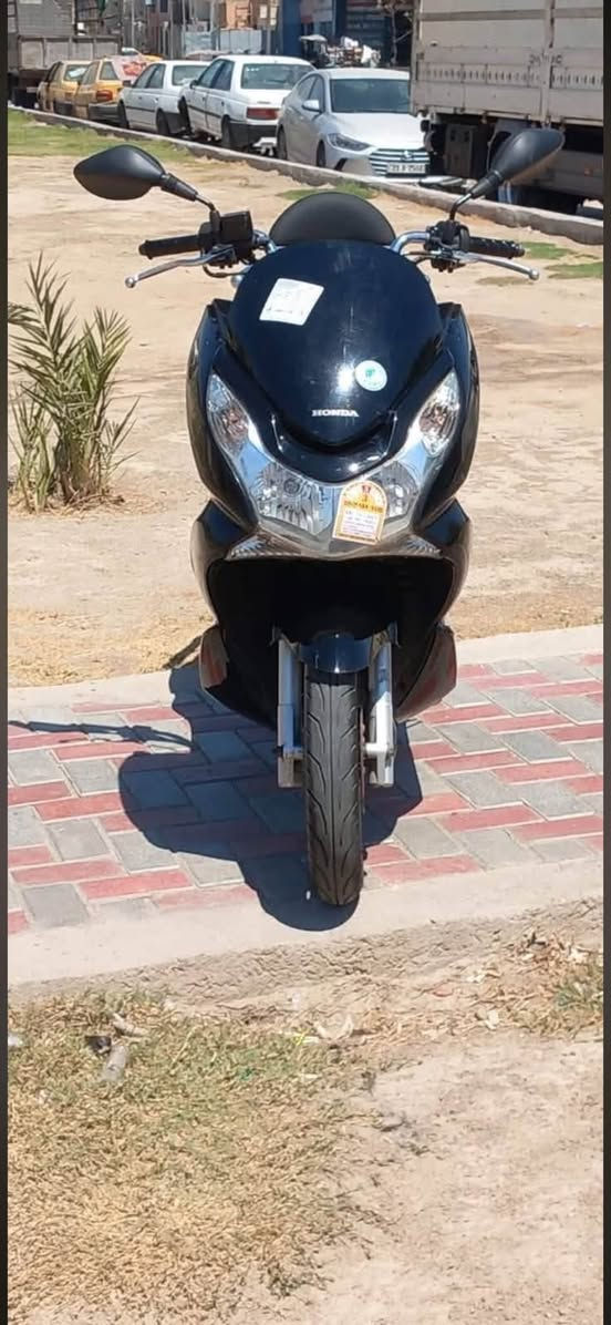 سلام عليكم
pcx حديث للبيع
دراجه صارلهه اقل من شهر نازله من الرمبه 
بعدهه بحالت الوكاللا 
طلاعات
السعر 1550 وبيهه مجال قليل 
مكاني بغداد

***********
