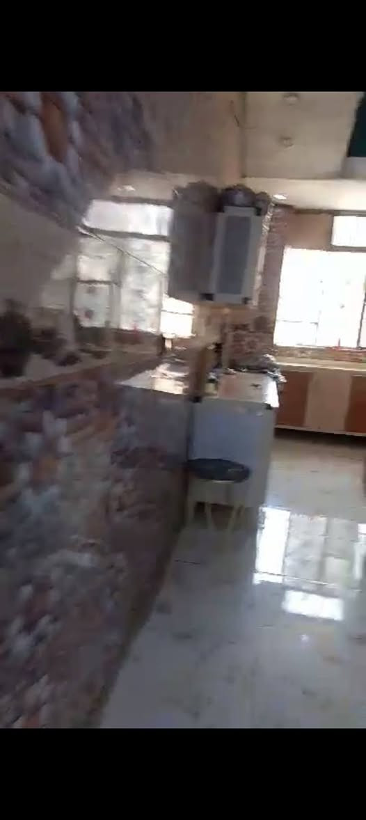 بيت للبيع سكني زراعي من ضمن طابو منطقة الانتصار مقابيل مستشفى حماد شهاب
_ مساحته 100 متر 

_ يحتوي على غرفة وستقبال ومطبخ وخدمات 

_ مجاري كهرباء ماء 

_ سعر 30 وبي مجال بسيط يرهم قسط

لاستفسار أكثر اتصل 

***********

نص مكتوب في الصور:
- تم حفظ لقطة الشاشة في: /Pictures/Screenshot