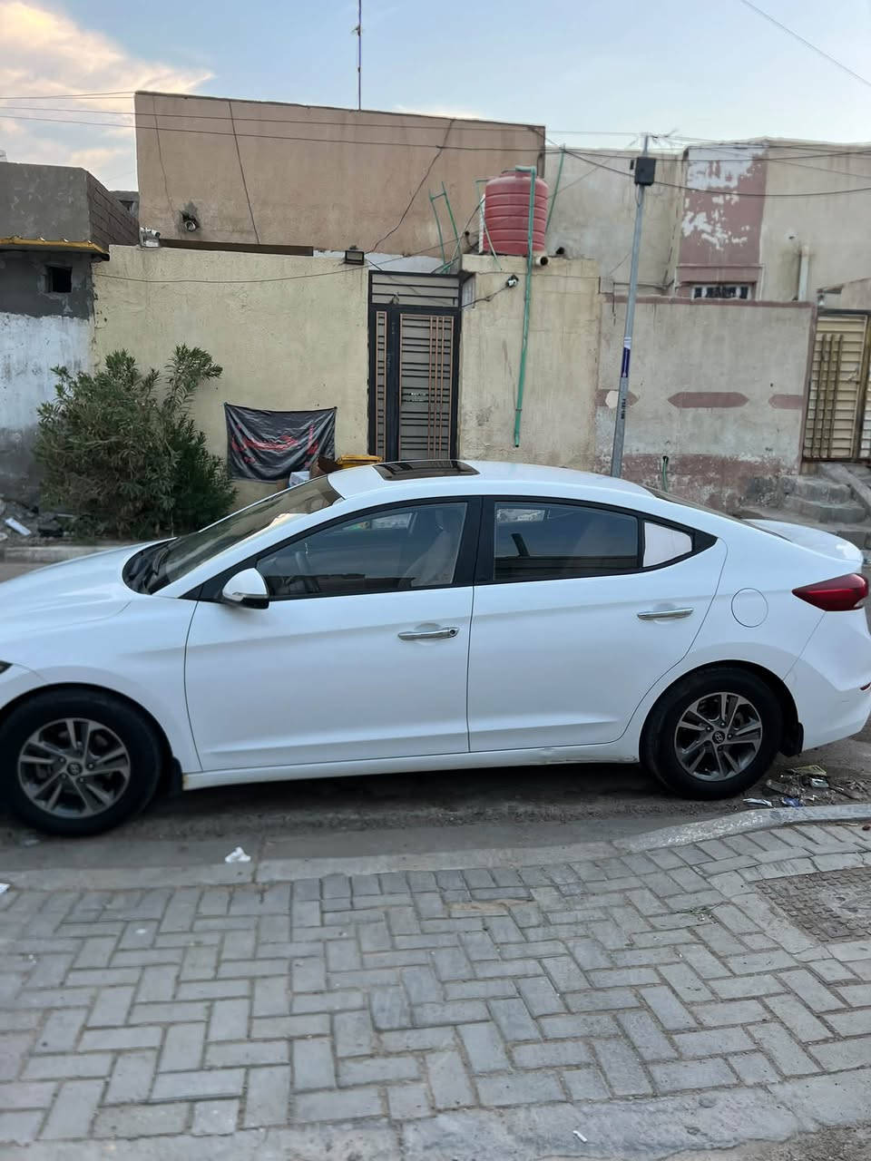 النترا2018 خليجي رقم بصره تحويل مباشر مكفوله من الصبغ، والتبديل حتى  الدعاميات، مكفوله فقط بارد بسيط فتحه تبريد، خلفي فول عده البصمه، ماشيه 177وقابل للزياده، 
البصرة ***********
