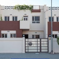 مجمع البوابة النجف • ١٦٠م • دار للبيع
