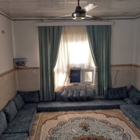 ديوان أرضي • نظيف شبه جديد • ٦ دواشك