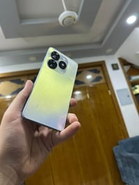 تكنو SPARK GO 2024 • ١٢٨ • شاشة مخدوشة
