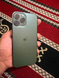 ١٣برو ماكس نضافة ١٠٠٪؜ عربي بطارية ٨٣ ذاكرة ٢٥٦ لون زيتوني بدون ملحقات...