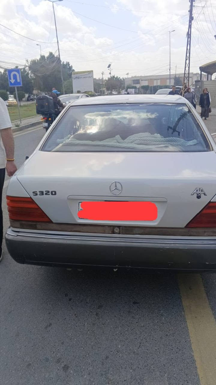 بسم الله السلام عليكم مارسدس شبح موديل 93 سياره نضيفه كلش مال جناي تبريد ثلج تخم تاثير كهربائيات كله شغاله محرك وكير حاله ممتازه سياره بسمي تحويل ثاني يوم مكان بغداد حي حطين ***********

