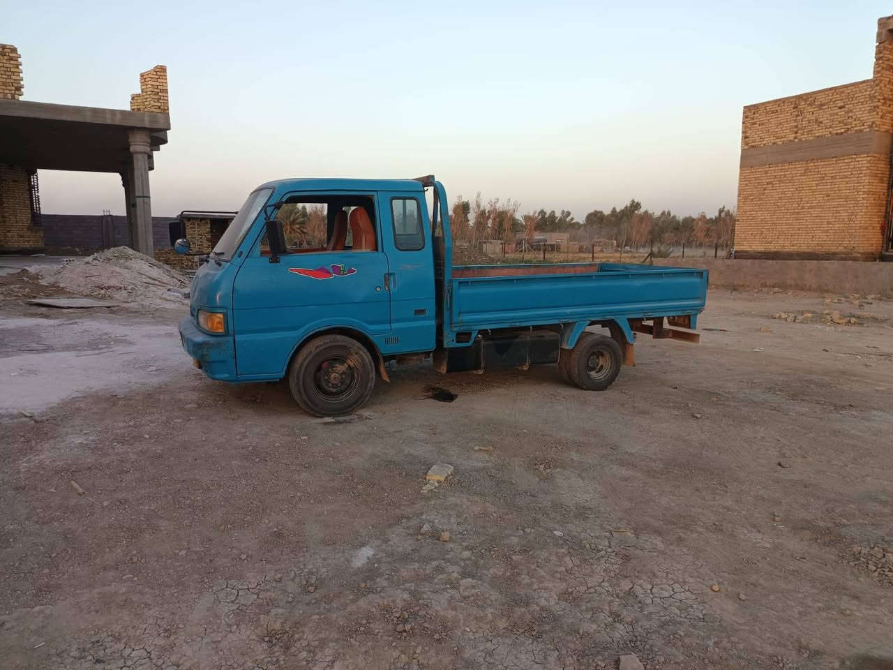 السلام عليكم كيه بنكو للبيع موديل 96 كير ومكينه مكفولات تخم تاير للستفسار الاتصال على الرقم  ***********

