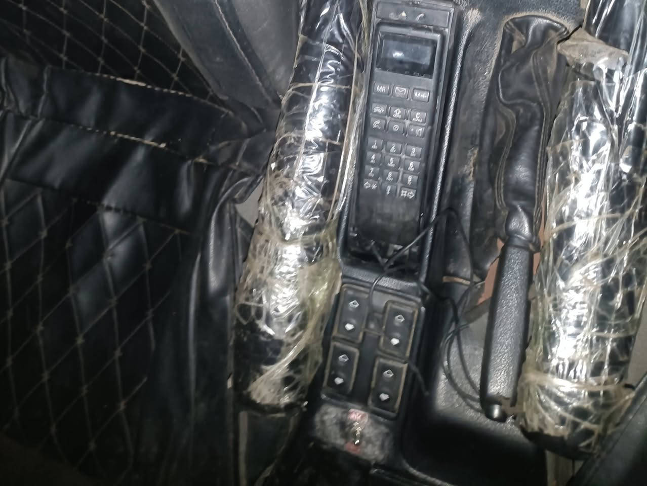 200 قفل سعر اخو البلاش مستعجل عليهن مكاني بغداد الحسينيه بالبداية الشراي يجي خاص او يتصل هذا رقمي ***********

