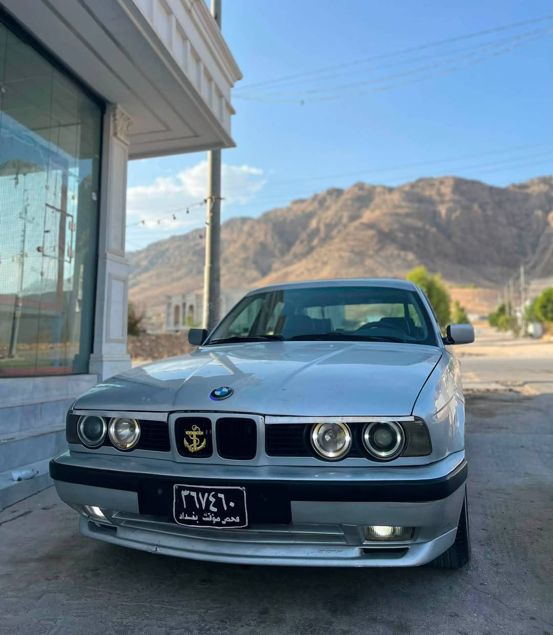 ەرەتا بەناوی خوای گەورەو مهرەبان BMW 1991 520 فول فول چوار جام کارەبای کوشن جلد تەبردید لایت ئەڵقە، سەیارەکە کامل بۆیاخە لەسەر ساخی ئەگەر یەک نوکتەت بینوە لە قالبی 10 گەڵا بشکێنە سەیارە کەماڵی دۆستە کامل کاملە سەیارەکە بەس لە سەیاقێکی کەمە توندو تۆڵیو بە قوەتیو هەستانو داروبەردی بەشەڕت گێڕو مەکینێکی لەسەر سەیارێکی 2020 ئەو گێڕو مەکینەی لەسەر نییە لەڕسمە کەچۆنە بەرەو ڕوو وانەبوو 10 گەڵای کە بشکێنە سەیارەکە هەتا بڵێی پاکە نمونەی جوانییە سەیارەکە ئاڕم پلاستیک سلێمانیە موسو دەعموو لێدراو بەشەرت 90 هەزاری خرامە تێدایە دوای مەحامەلە دەت دەمەوە  سحرەکەی شۆکت دەکات ئەگەر لە هەر شوێنێک ماڵی ئاوا پاک مابوو بەو سحرە سەیارەکە مەبە سحری قوفلو کۆتای 45 گەڵایە هەر حەبێکیشی تیابو ئەو سەیارە لەسەر باخەڵی خۆم ئەت دەمەوە ماشآڵآ لە بیرمەکە✅.ڕەقەم تەڵە فۆن واتس ئاپیشی لەسەرە ***********
