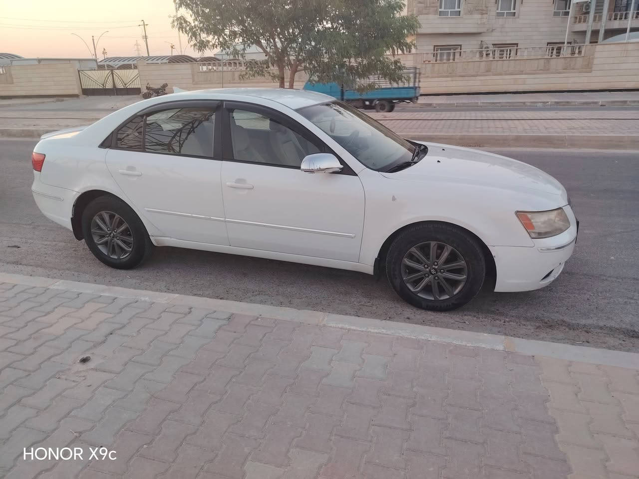 سوناتا 2010.  ادوات   كص
كير  شرط محرك 2400 شرط . تبريد  شرط   تواير  تخم  سياره جاهزه متصرف عليه ربع والك الفحص   مكانه حديثه    السعر 47.وبيه مجال    ***********
