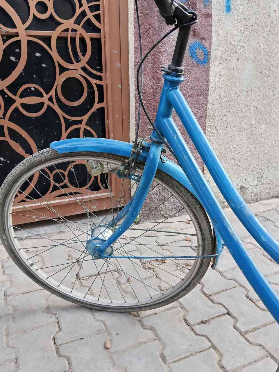 مكان دوره • دراجة