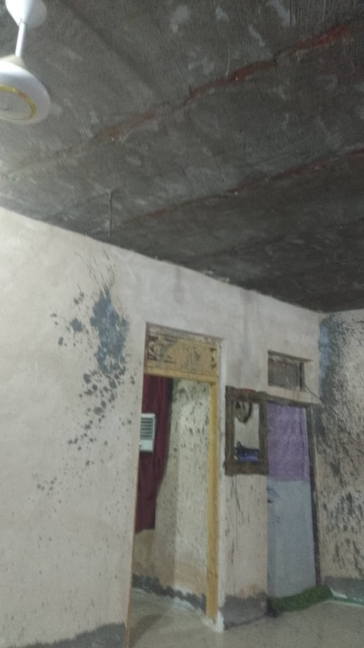 بيت للبيع زراعي مساحه 100 متر الشارع العام طريق سيد هاشم امارات السكنيه الجديده وراء الزيتون ***********
