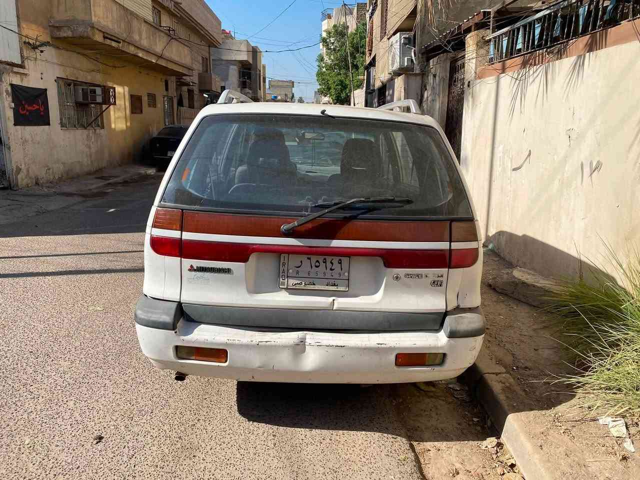 مسيو بيشي كرفان كير عادي
موديل 94.  المحرك 2000سنويه ساقطه 
قطره صبغ مابيها. 
ومحرك وكير كفاله 
التبريد نفص فقط غاز وعل ضمان  
تايرات عل صدر ادامه جيده للسياره مسوين 
سعرها 44 وبيها مجال بسيط للشراي 
***********
