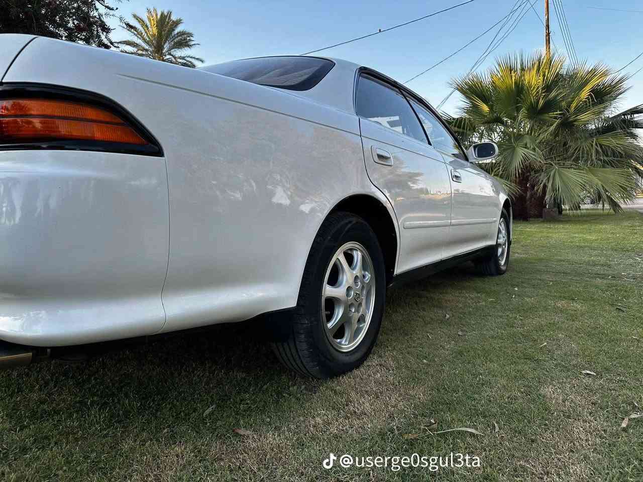 تيوتا مارك نفخ بحاله الوكاله ماشيه 190 مكفوله من صبغ وتبديل وضربه ديالى بااسمي سعرها 83 مكاني الدوايه ***********

نص مكتوب في الصور:
- @userge0sgul3ta