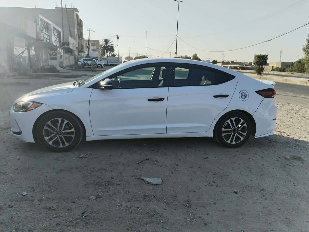 السلام عليكم...للبيع او للمراوس حسب القناعة النترا 2017 وارد كندي بيها بابتين مبدله بدون دواخل السيارة جاهزة ربع ماتصرف عليها اشاير بالمري تحكمات ستيرن تدفئه بالكشنات تدفئه بالستيرن حساسات رادار بصمه تشغيل كير ومكينه كفاله على وضع الشركه مكينه 2000 دوش تخم تاير جديد صدر خلفي امامي جديد تبريد ثلج منظومه زنون أصلي السيارة ترايها للعمرة مكاني بغداد ابوغريب للأستفسار ***********
***********
