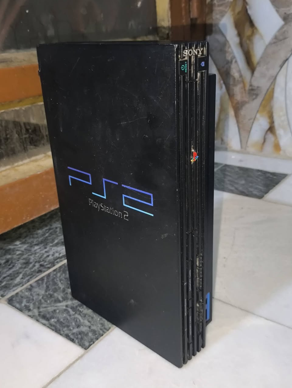 للبيع
ps3 شغال بس يحمه وره فتره
PS2 شغال الفات الويا غراض
ال بقيه مال ps2 اكو شغال ما يقره صوره و اكو شغال يأخذ كهرباء بس ما يدوس دكمه و واحد طافي 
تواصل واتساب ***********
توصيل موجود
