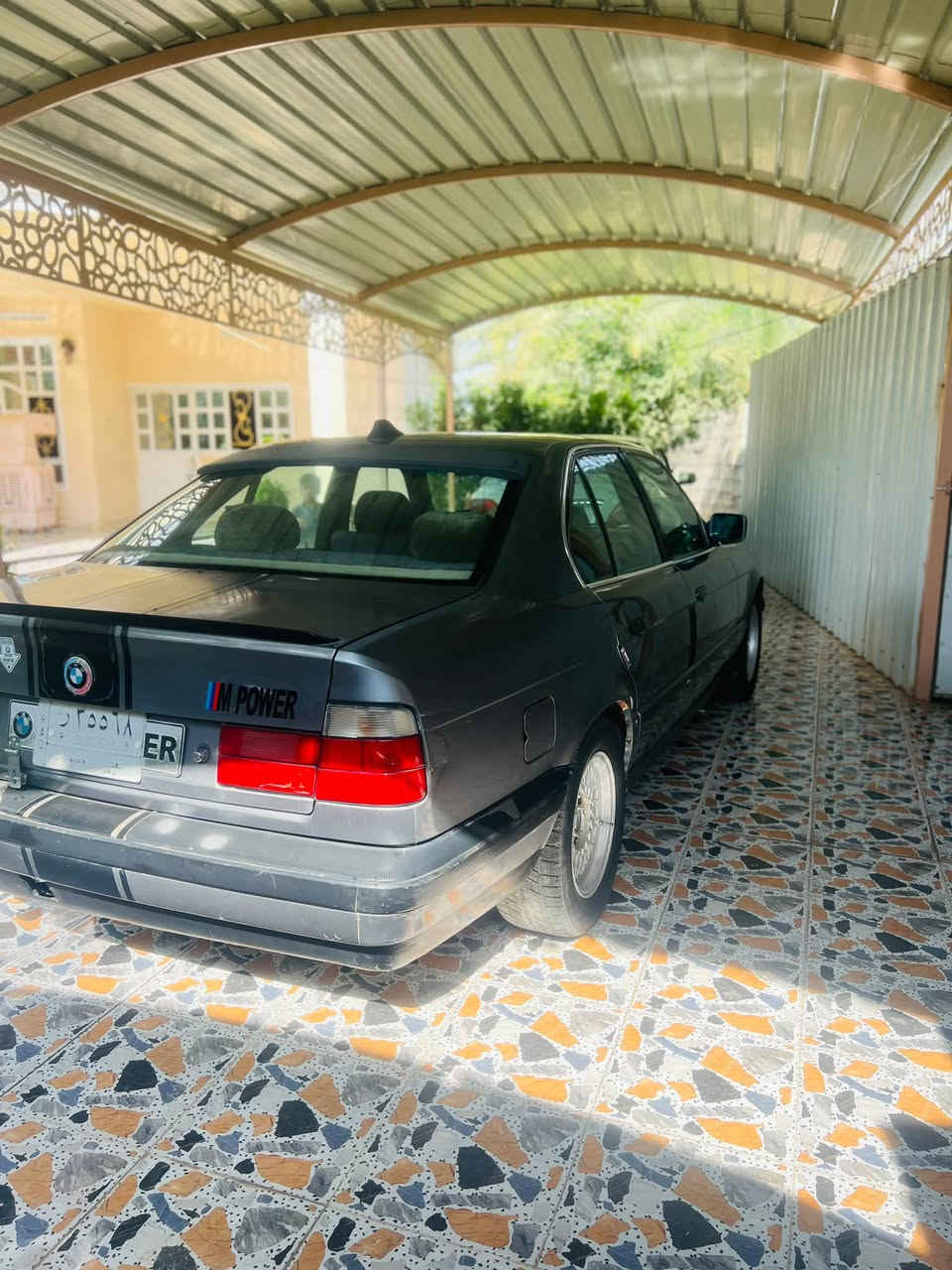 بي ام ٥٢٥ • كير عادي • رقم بغداد