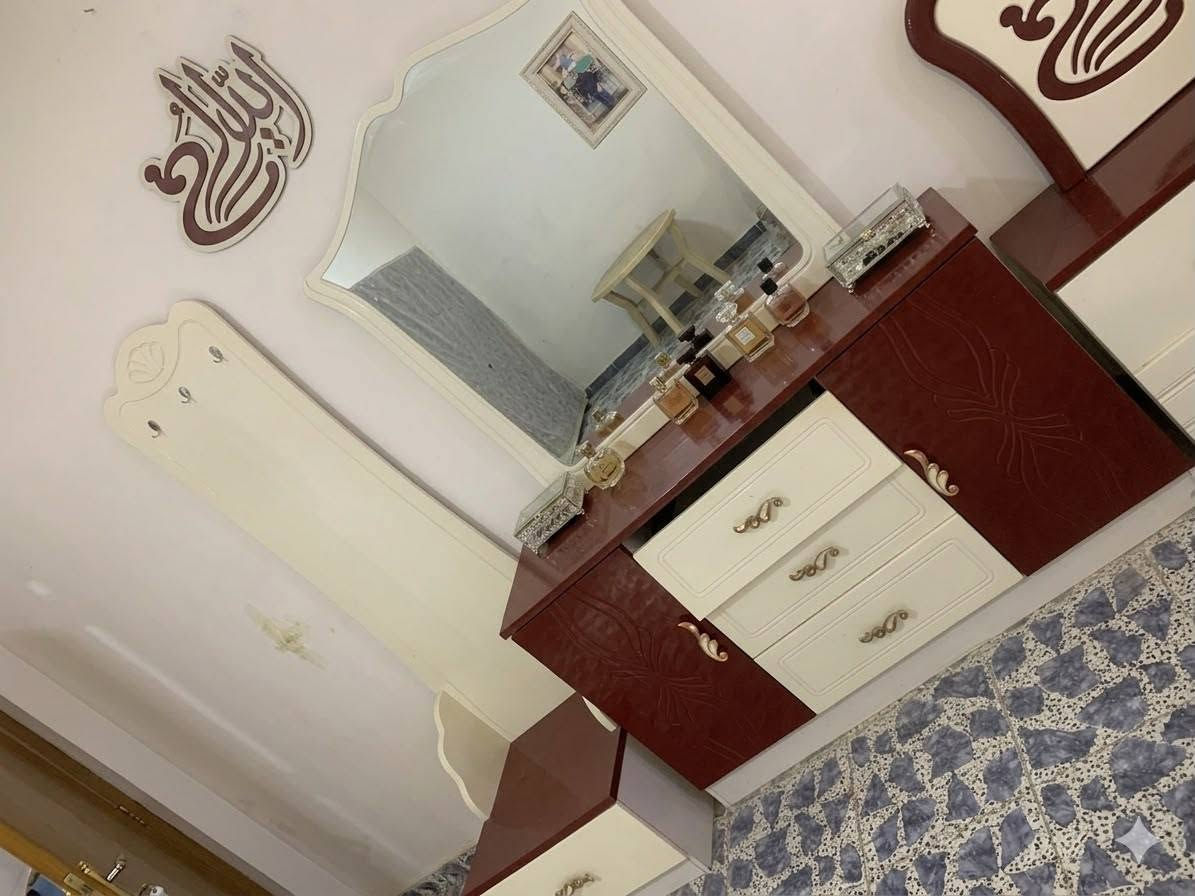 غرفه ٩ قطع للبيع  ***********
